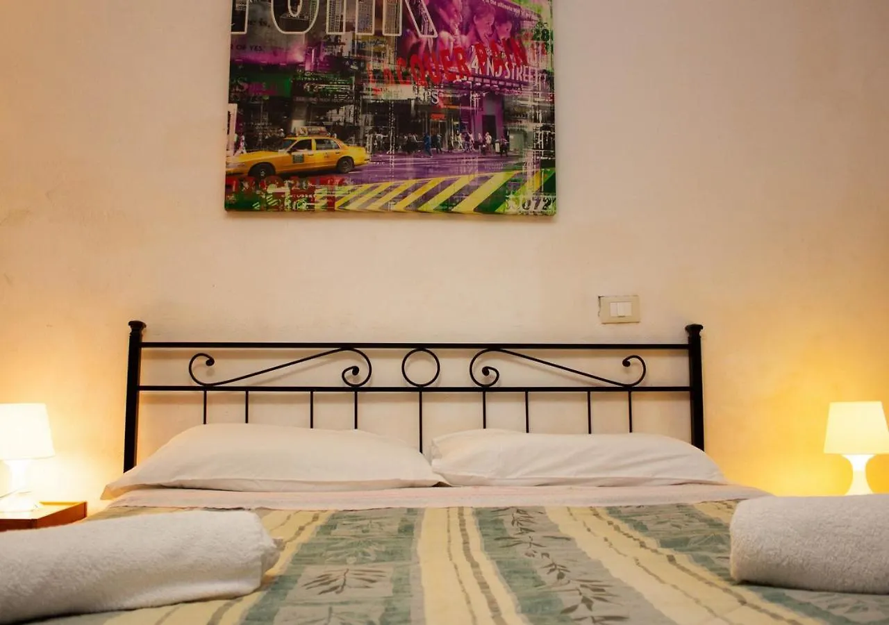 Central Studio Pisa Apartment