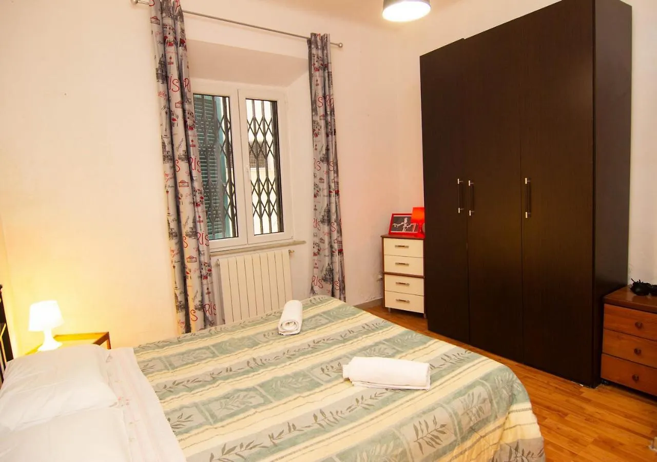 Apartment Central Studio Pisa Italy
