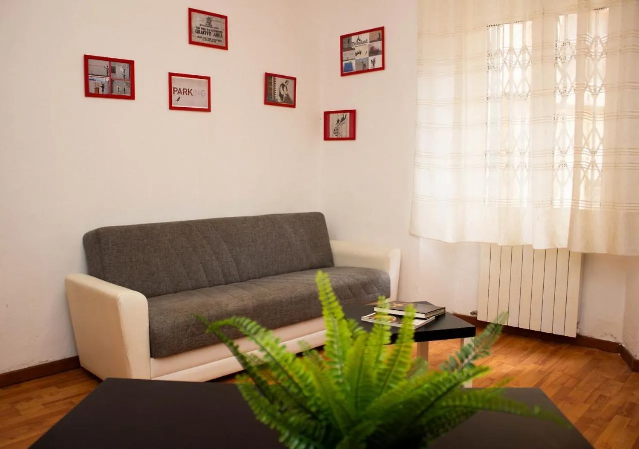 Apartment Central Studio Pisa Italy